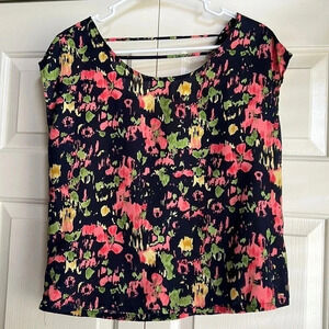 Forever 21 XXI Short Sleeve Cropped Floral Blouse with back cut-out size Small